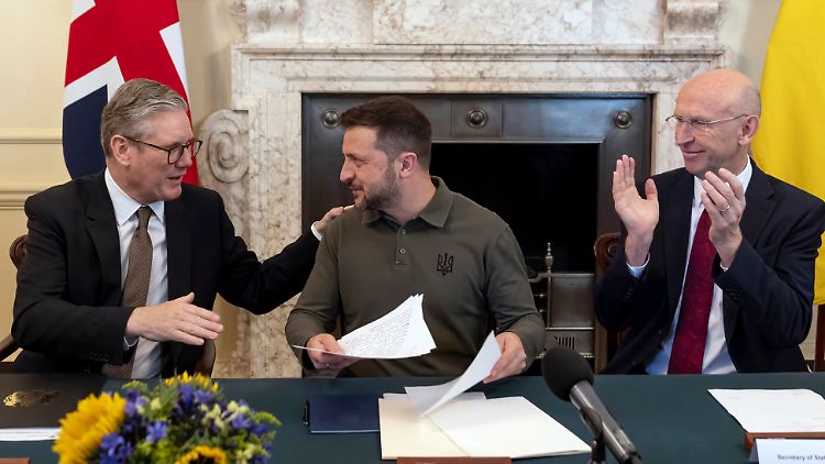 Der britische Premier Starmer und Verteidigungsminister Healey treffen Selenskyj im Juli in London. 