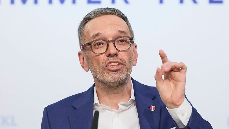 Herbert Kickl von der rechten FPÖ ist schon länger für Neuwahlen. Jetzt geht er den nächsten Schritt.