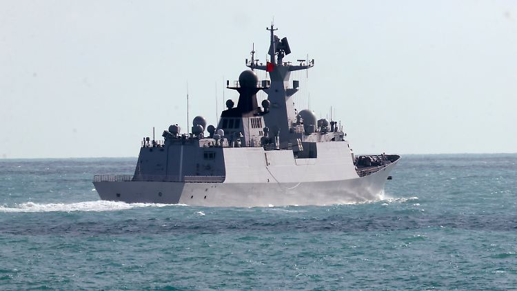 Auf diesem von der Australian Defence Force zur Verfügung gestellten Foto ist die chinesische Fregatte Hengyang in der Torres-Straße vor der Küste Australiens unterwegs.