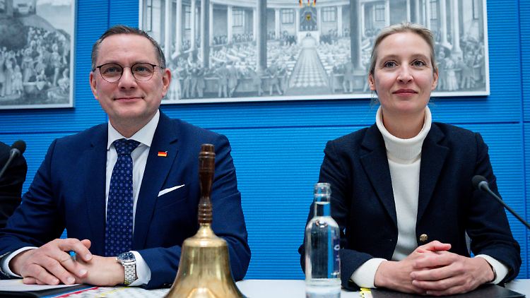 Dürften dem Wahltag entspannt entgegenblicken: AfD-Co-Chef Chrupalla und Kanzlerkandidatin Weidel. Die Partei liegt in Umfragen bei rund 20 Prozent. 