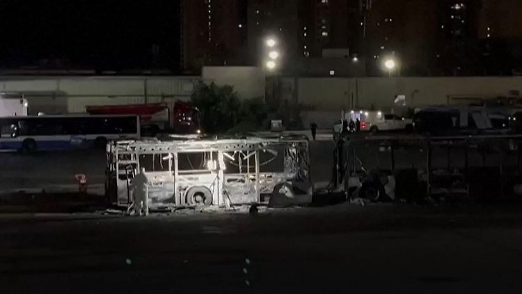 Busse in Tel Aviv Explosionen.jpg