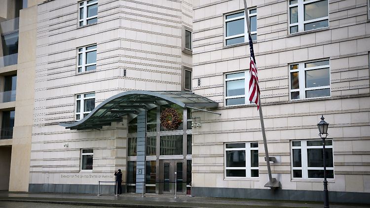 Der Deutsche Journalisten-Verband appelliert an die US-Botschaft in Deutschland