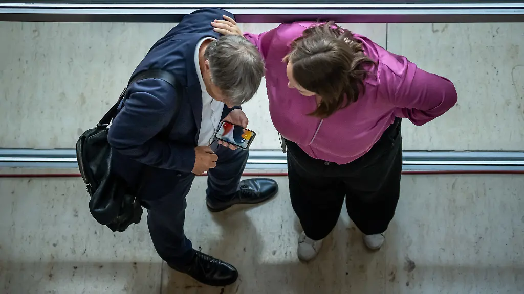 acb00fcbcb02178e0c57cc28974e51fd