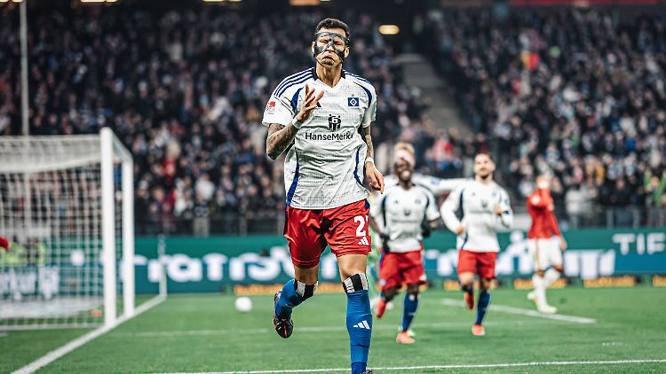 Selke fühlt sich wohl. Mit der Maske und mit seinem Team.