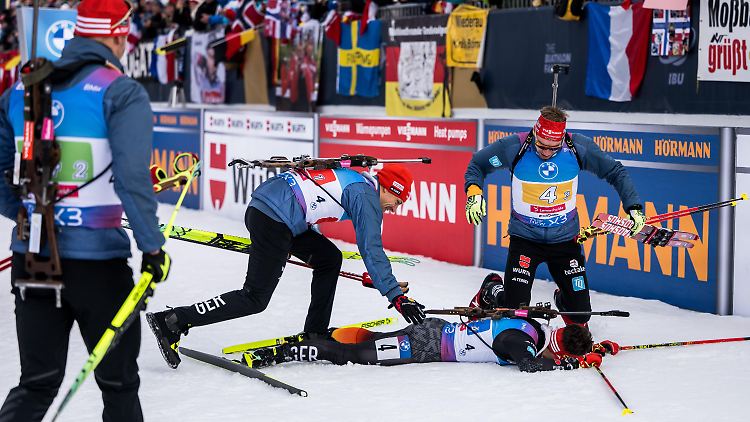 Johannes Kühn (r.) kann es nicht glauben, aber es stimmt: Deutschland gewinnt Bronze.