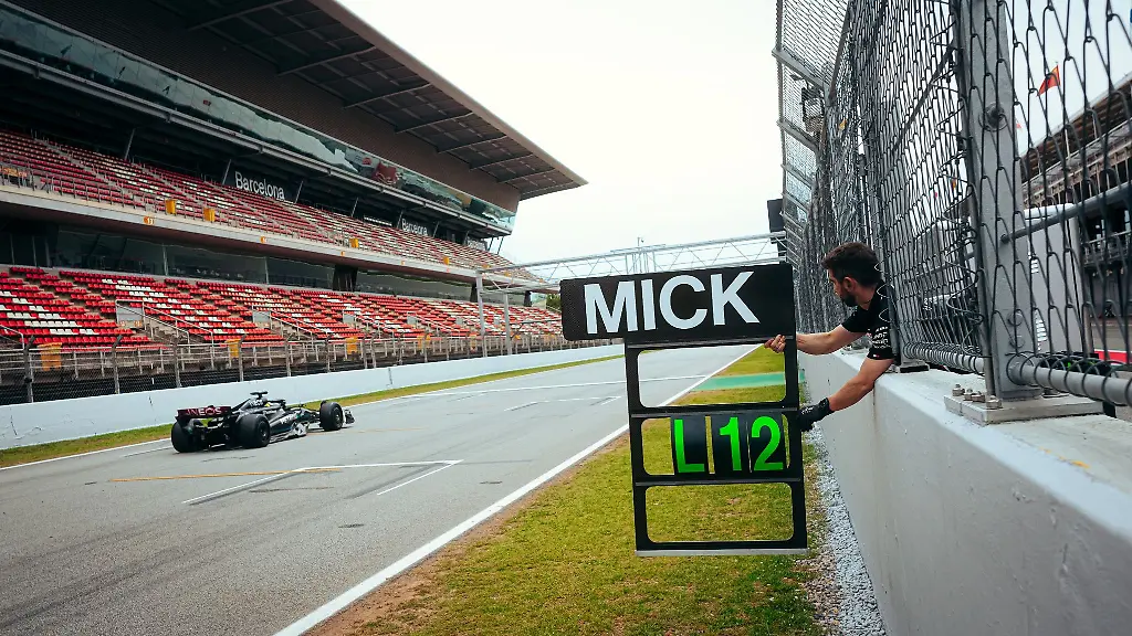 Mick-Schumacher-absolvierte-Testfahrten-fuer-McLaren