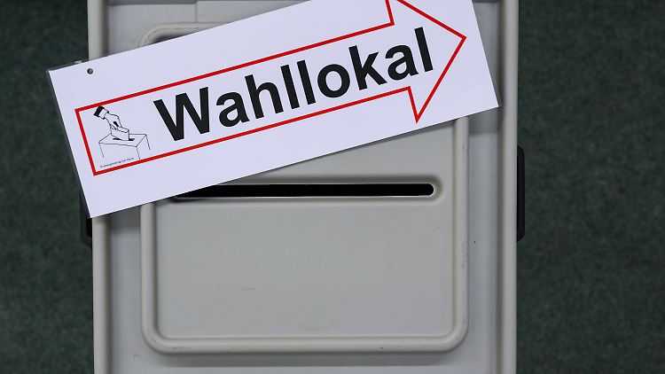 Betroffen sind vom Stromausfall vier Wahllokale in Teilen der Stadt. Der Ablauf der Wahl sei nicht beeinträchtigt, so die Stadt.