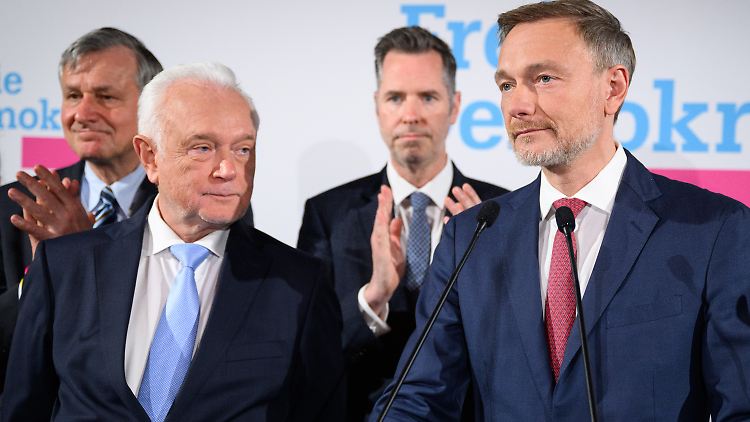 Gekämpft und verloren: Kubicki, Dürr und Lindner am Wahlabend.