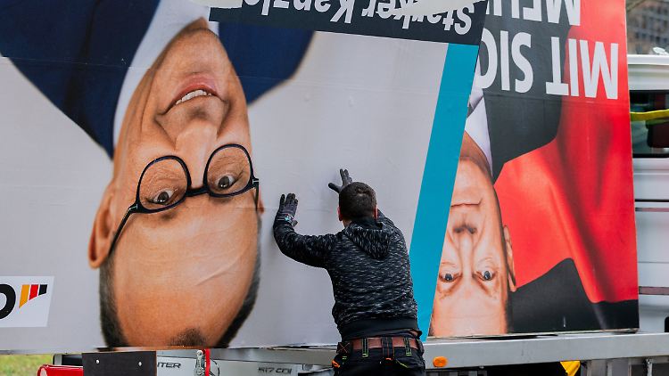 Die Wahlplakate werden abgebaut, aber die Zahlen der Wahl werden noch analysiert.
