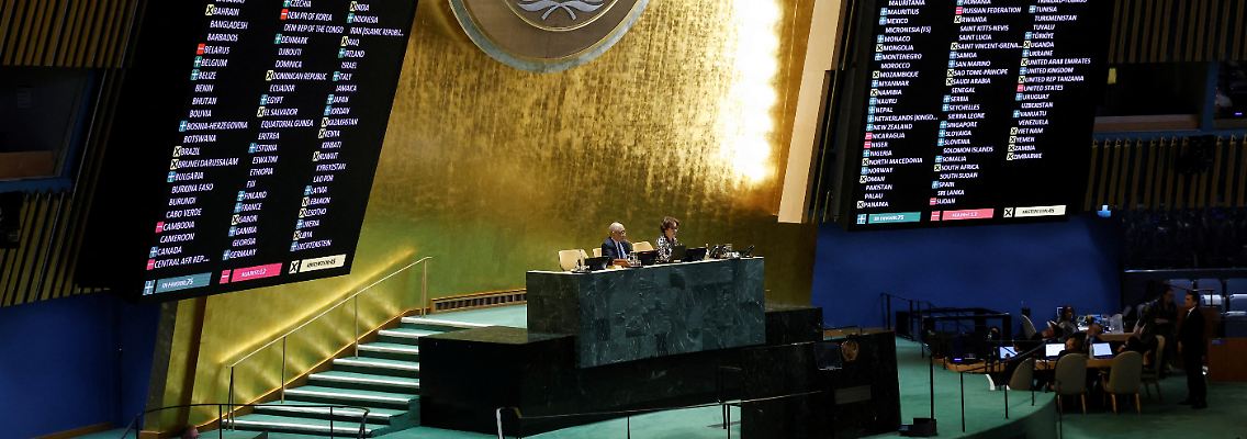 2025-02-24T165526Z_349260691_RC241DA80VN7_RTRMADP_3_UKRAINE-CRISIS-UN-GENERAL-ASSEMBLY.JPG