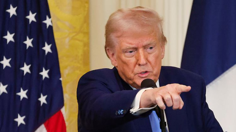 Trump spricht am selben Tag mit Macron und Putin. Am Ende gibt's einige Ergebnisse.