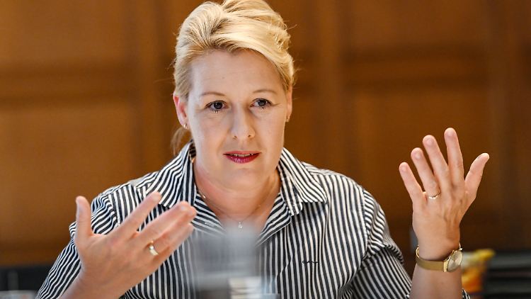 Giffey fordert Konsequenzen nach dem Wahl-Debakel. 