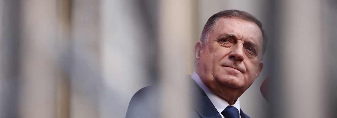 2025-02-25T180953Z_855550729_RC2T1DA70K50_RTRMADP_3_BOSNIA-DODIK-SUPPORT.JPG