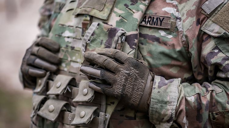Aktivisten zufolge befinden sich aktuell 15.000 Transgender-Soldaten im Dienst der US-Streitkräfte.