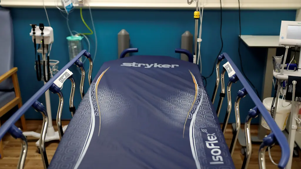 2020-05-27T090259Z-989813002-RC2XWG9T21R7-RTRMADP-3-HEALTH-CORONAVIRUS-BRITAIN-NHS