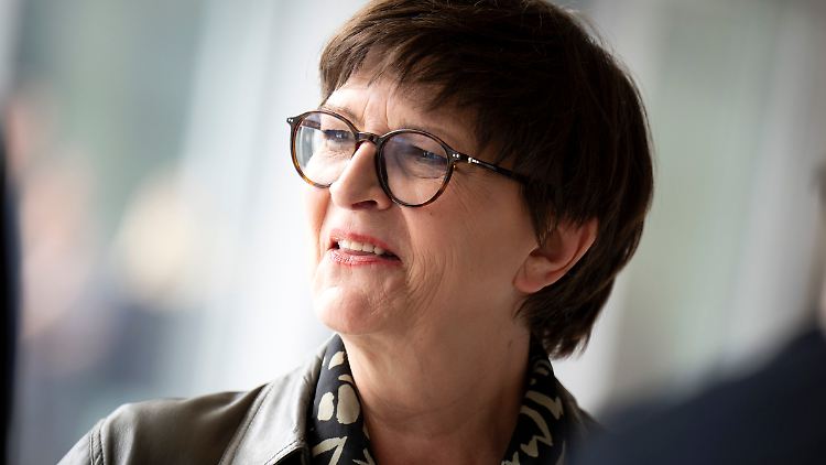 Esken hat klargemacht, sie habe jahrelang mit großer Freude an der Geschlossenheit der Partei gearbeitet und das gedenkt die SPD-Parteichefin "auch weiter zu tun."