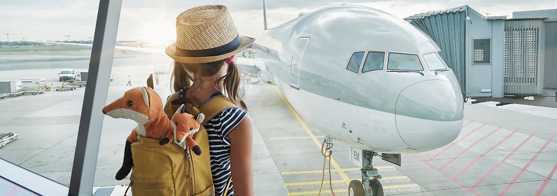 Flugtickets sind oft richtig teuer, aber es gibt einen Spar-Trick, den nicht viele kennen.