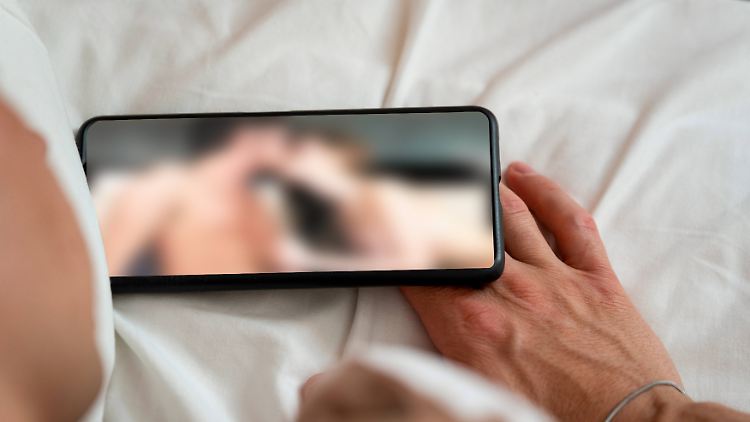 Pornografie wird längst auch mit KI produziert.