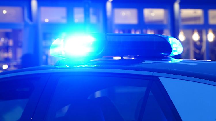 Ein zunächst ebenfalls festgenommener Mann wurde wieder freigelassen.