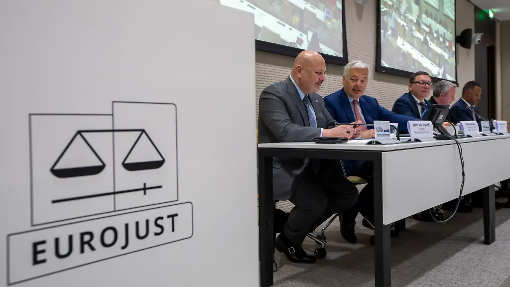 423b345944c4fffc5b71abe4a0cf50d4