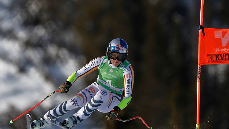 In der Abfahrt war sie überragend, im Super-G flog sie raus: Emma Aicher.
