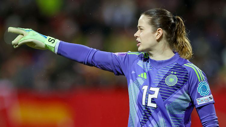In der Nationalmannschaft kämpft Stina Johannes um den Stammplatz im DFB-Tor.