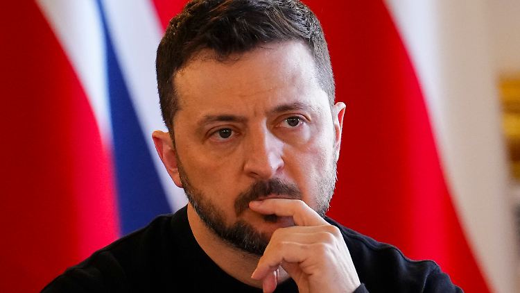 Nachdenklich, aber nicht ohne Hoffnung auf eine Einigung mit den USA: der ukrainische Präsident Selenskyj. 