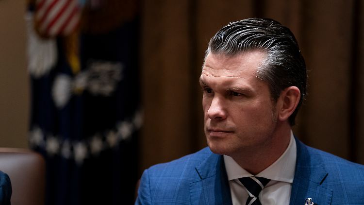 US-Verteidigungsminister Hegseth. Laut "New York Times" seien die US-Operationen gegen Russland neu bewertet worden.