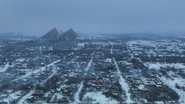 Auf diesem Foto der 93. Mechanisierten Brigade der Ukraine sind beschädigte Kohlebergwerke in der teilweise besetzten Stadt zu sehen.