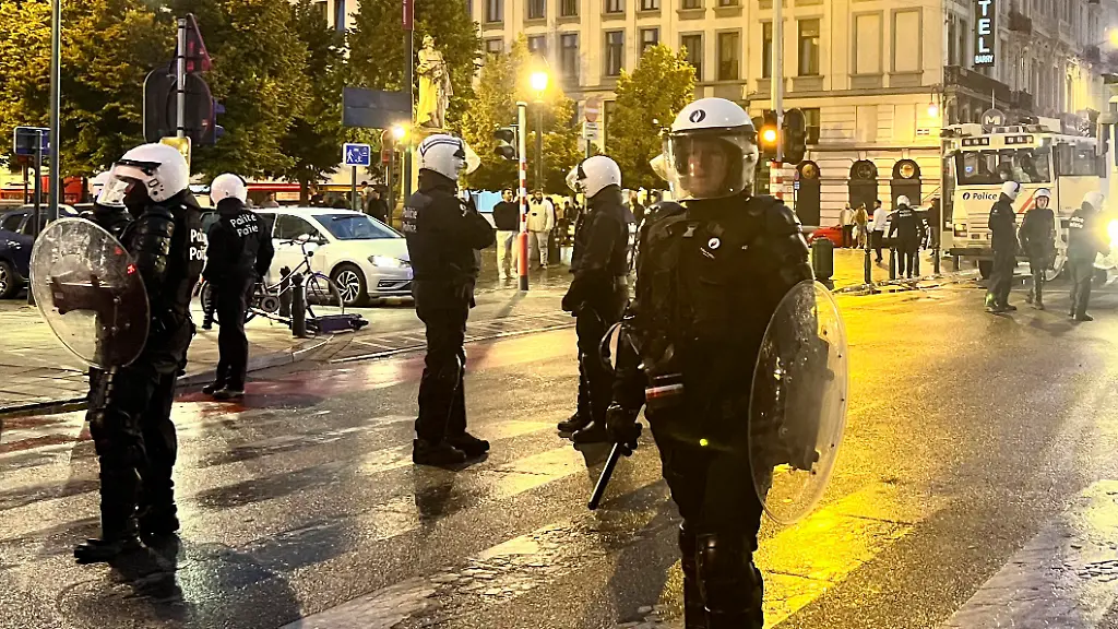 15bc034d8693b268dd7b545d2d7a3c95