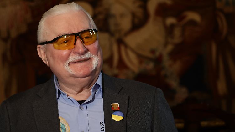 Walesa hat das Gespräch zwischen Trump und Selenskyj "mit Entsetzen und Abscheu" verfolgt.