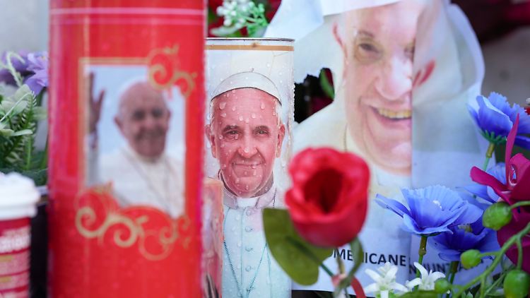 Der Papst befindet sich seit dem 14. Februar im Gemelli-Krankenhaus in Rom.