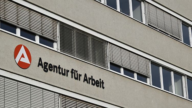 Nach Angaben der Bundesagentur für Arbeit ist das Risiko, arbeitslos zu werden, für Ungelernte doppelt so hoch wie für Fachkräfte. (Symbolbild)