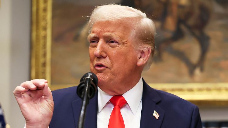 Donald Trump kündigte an, sich am Dienstagabend erneut zur Ukraine zu äußern.