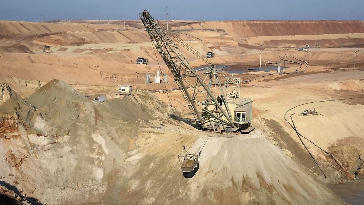 Die USA haben großes Interesse an ukrainischen Mineralien. Im Bild: Ilmenit-Tagebau in einer Schlucht in der Region Kirowohrad