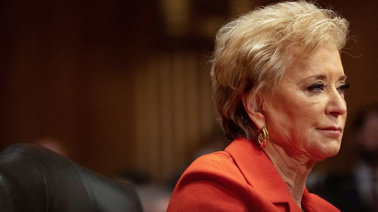 Dank der republikanischen Mehrheit im Senat ist Linda McMahon neue US-Bildungsministerin.