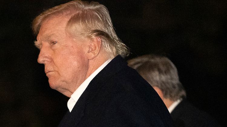 Trump kehrt nach seinem Wochenendtrip nach Florida ins Weiße Haus zurück. 
