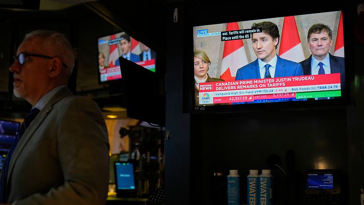 Kanada und China kündigen Gegenzölle an. 