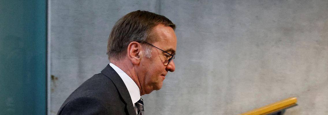 2025-02-28T143504Z_1510988475_RC2Q3DAXFTJ8_RTRMADP_3_GERMANY-POLITICS.JPG