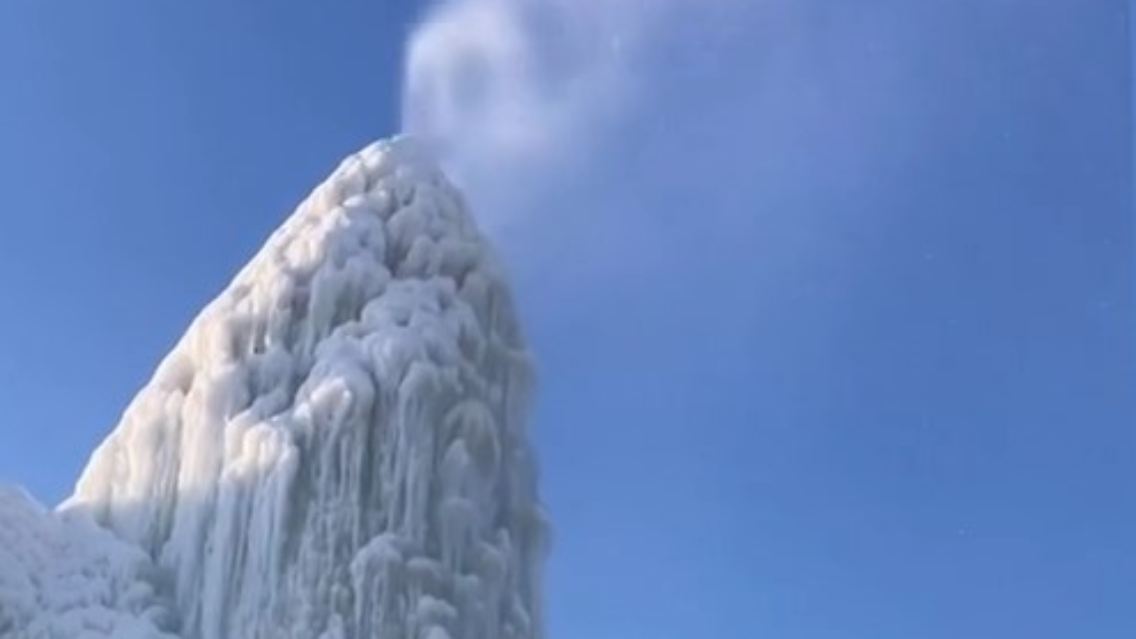 Eisvulkan Rostow.jpg