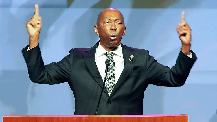 War mehrere Jahre Bürgermeister von Houston: Sylvester Turner.