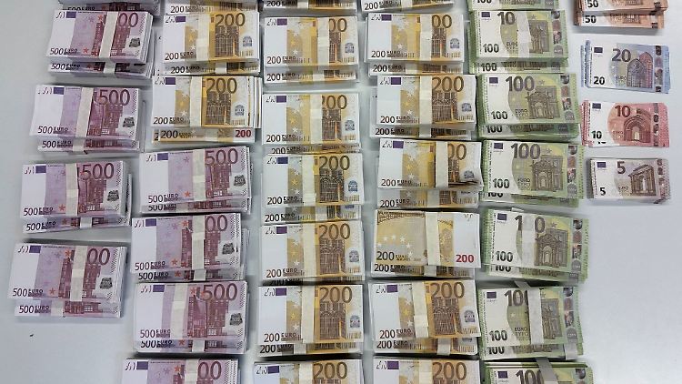 Falschgeld wird nicht ersetzt.