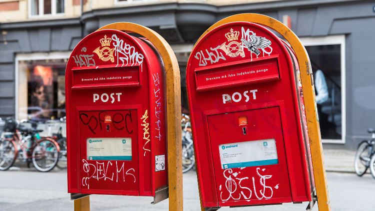 Wie hier in Kopenhagen verschwinden die öffentlichen Briefkästen - mit ihnen auch Kunstobjekte.
