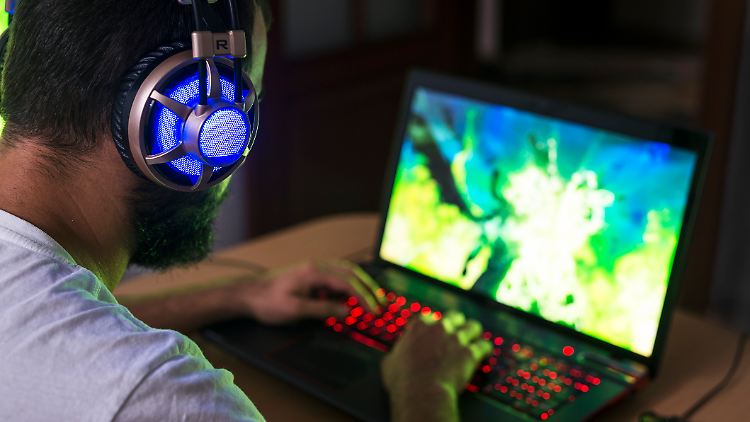 Die besten Gaming-Laptops 2025 strotzen vor Performance-Power und Display-Details.