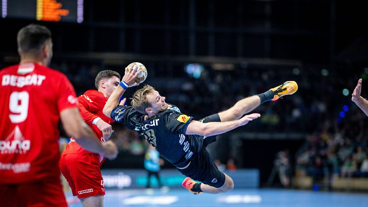 Die Füchse Berlin lieferten sich zwei dramatische Duelle mit KC Veszprem. Anders als hier im Hinspiel hatte der Bundesligist in Ungarn das bessere dramatische Ende für sich.