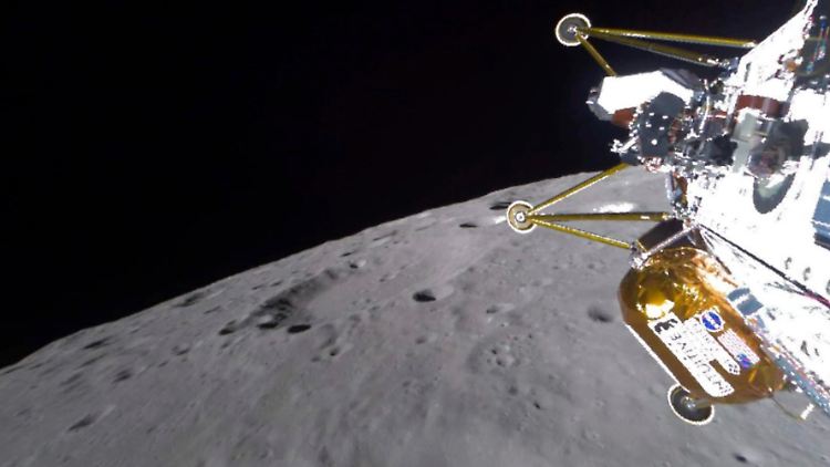 "Athena" im Landeanflug auf den Mond: Vorgänger "Odysseus" kippte im vergangenen Jahr bei der Landung um.