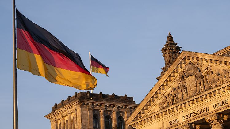 Der alte Bundestag soll am 13. und 18. März zu Sondersitzungen zusammenkommen. 