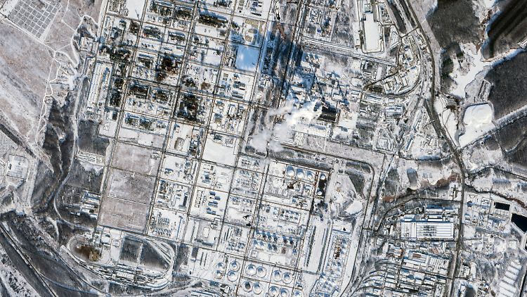 Ein Maxar-Bild einer russischen Ölraffinerie - inzwischen erhält die Ukraine keine Bilder mehr.