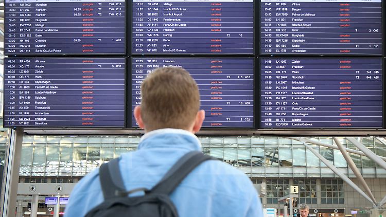 Schon seit Sonntagmorgen geht in Hamburg nichts mehr. 