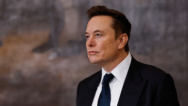 Elon Musk fordert "Frieden jetzt!!" auf X.